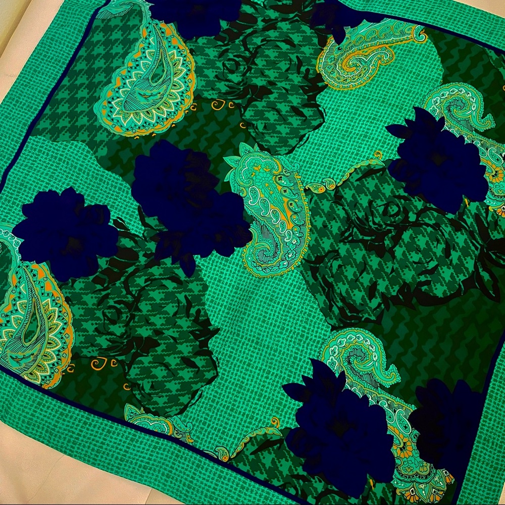 Christian Dior "Autumn Green Hues Violet Floral & Palsey" Silk Scarf - Picture 4 of 7